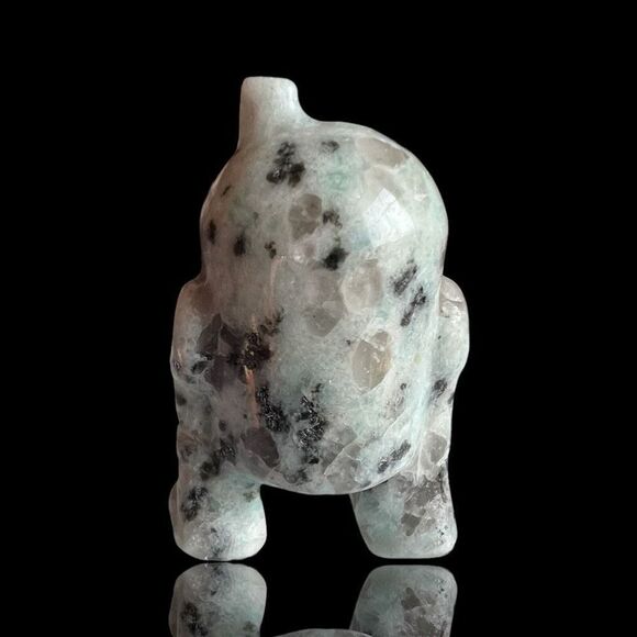 Star Wars R2-D2 Kiwi Jasper Crystal Carving - Picture 11 of 11